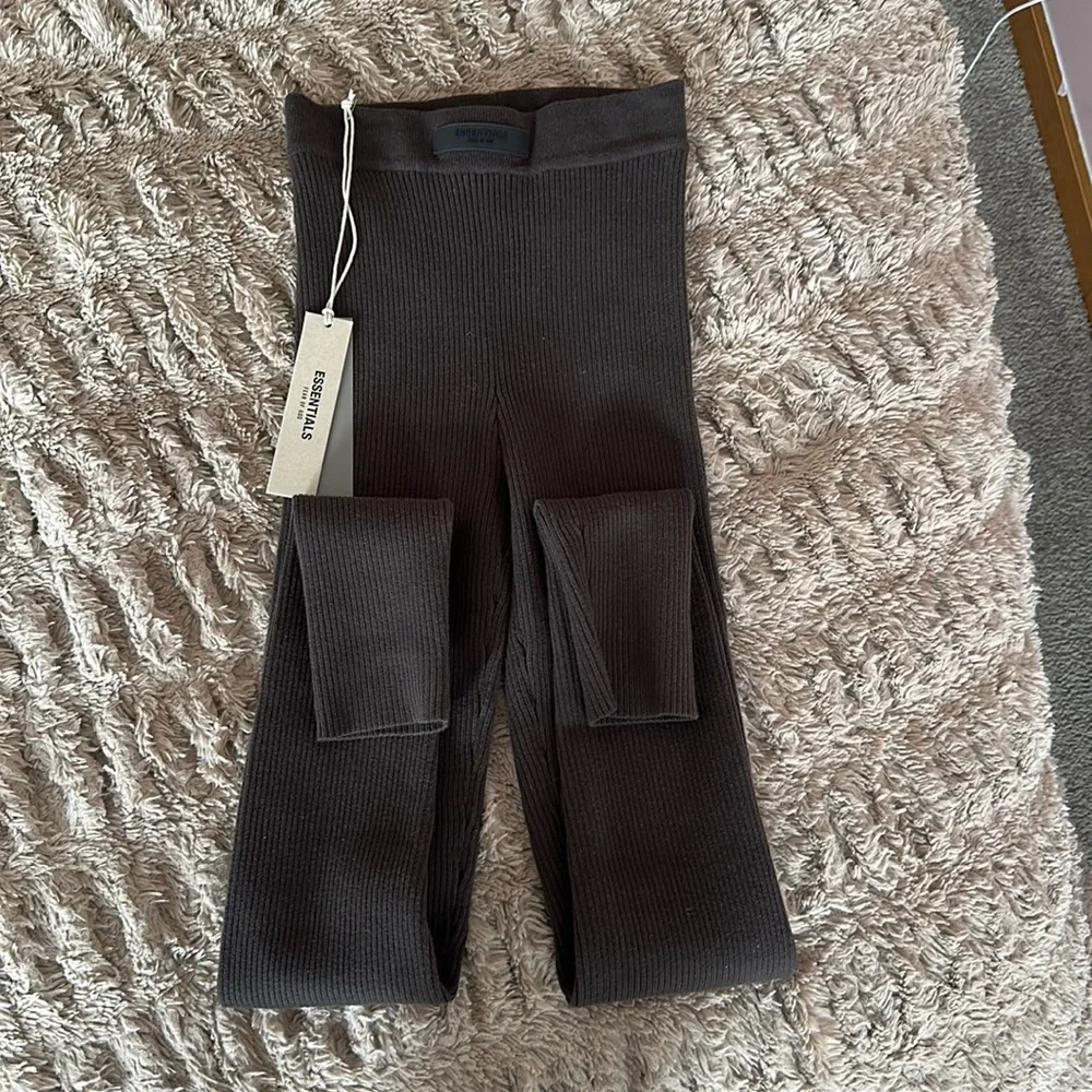 essentials leggings - Picture 2 of 3